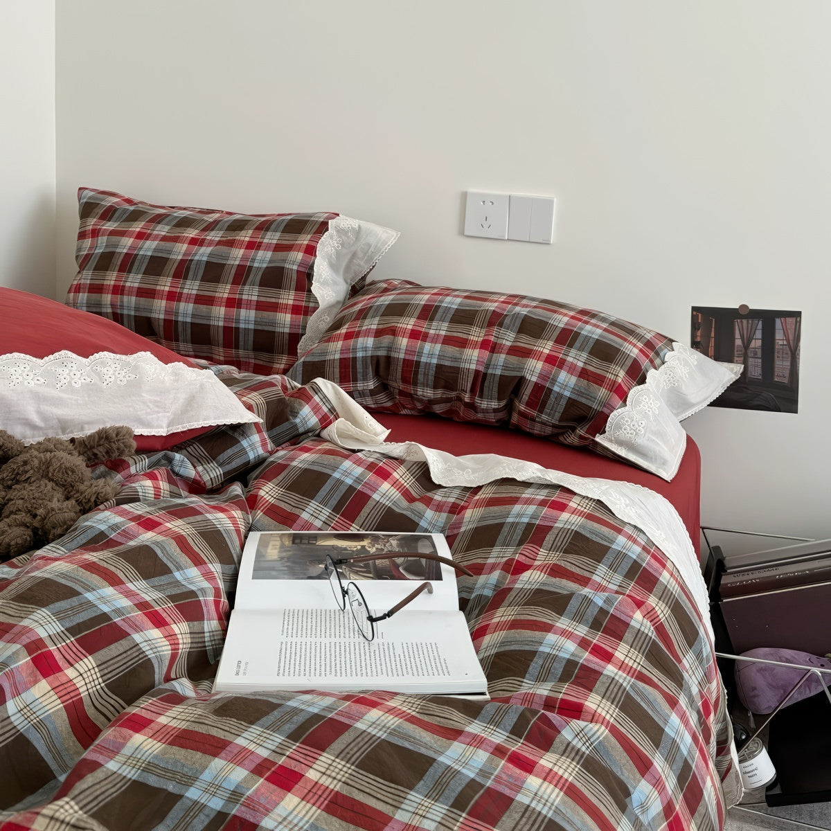 Bavarian Plaid Ruffled Bedding Set