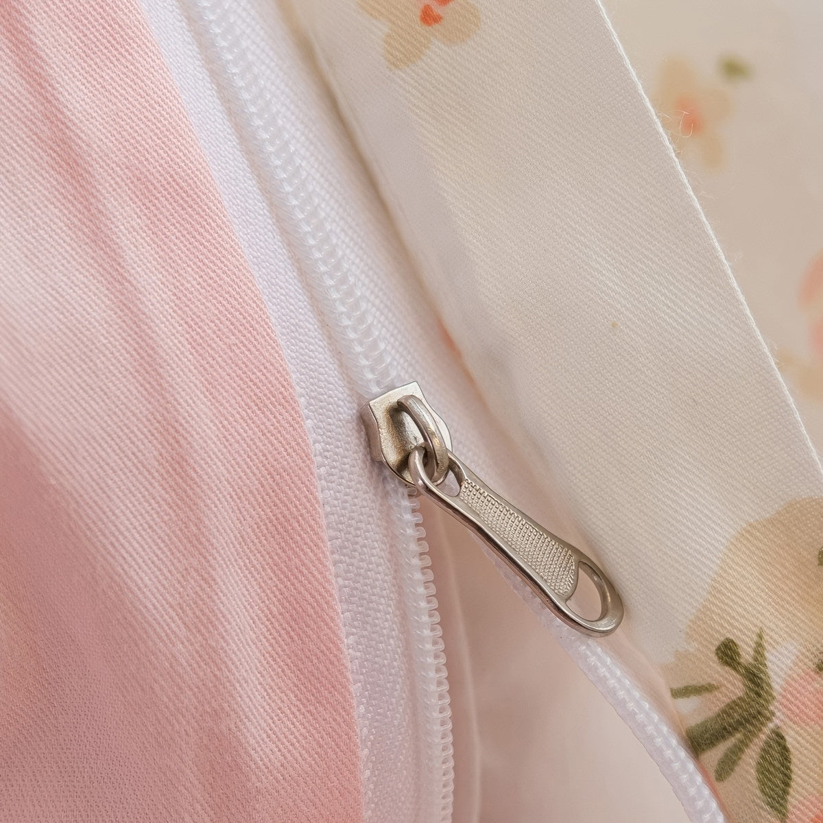 Spring Roses Pale Pink Bedding Set