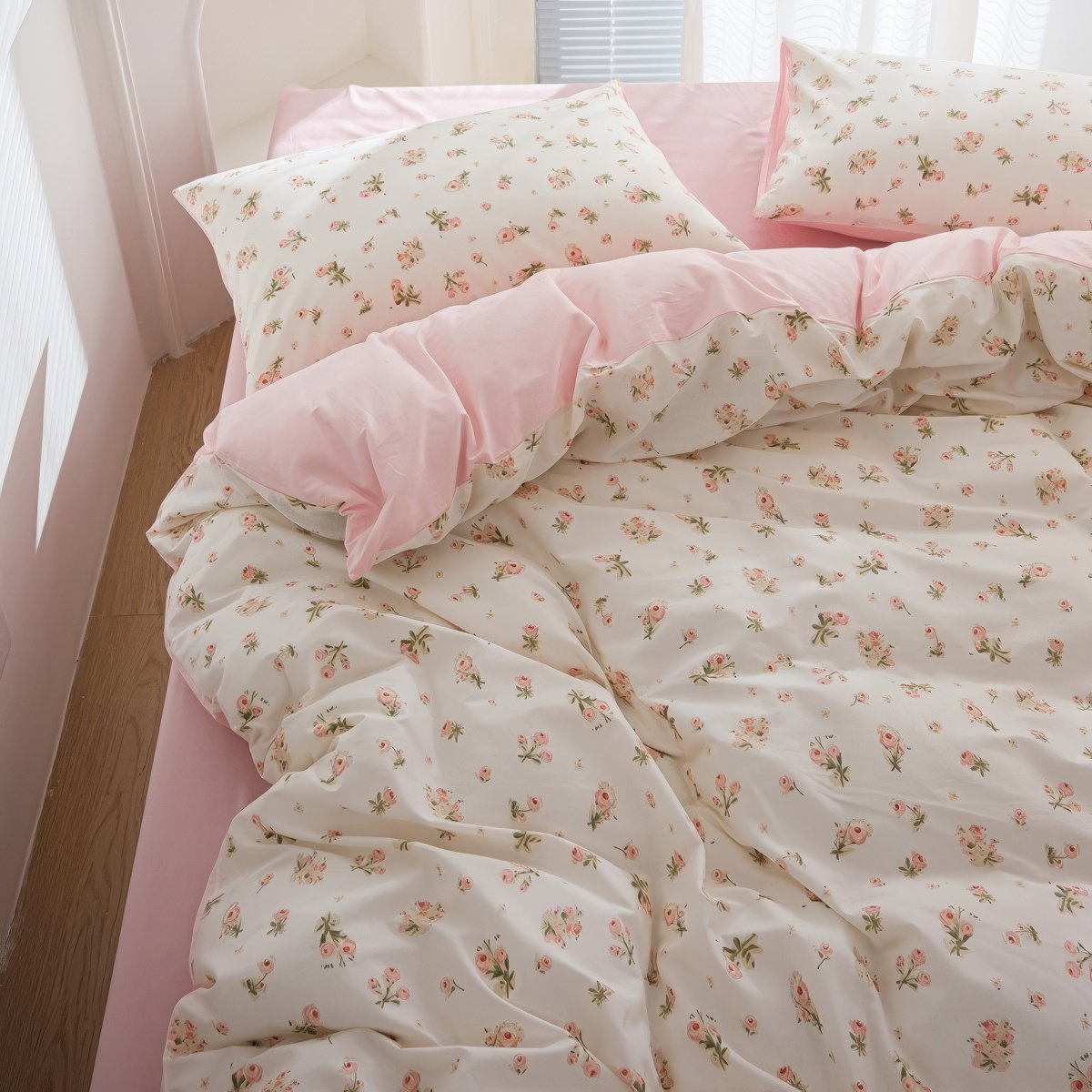 Spring Roses Pale Pink Bedding Set