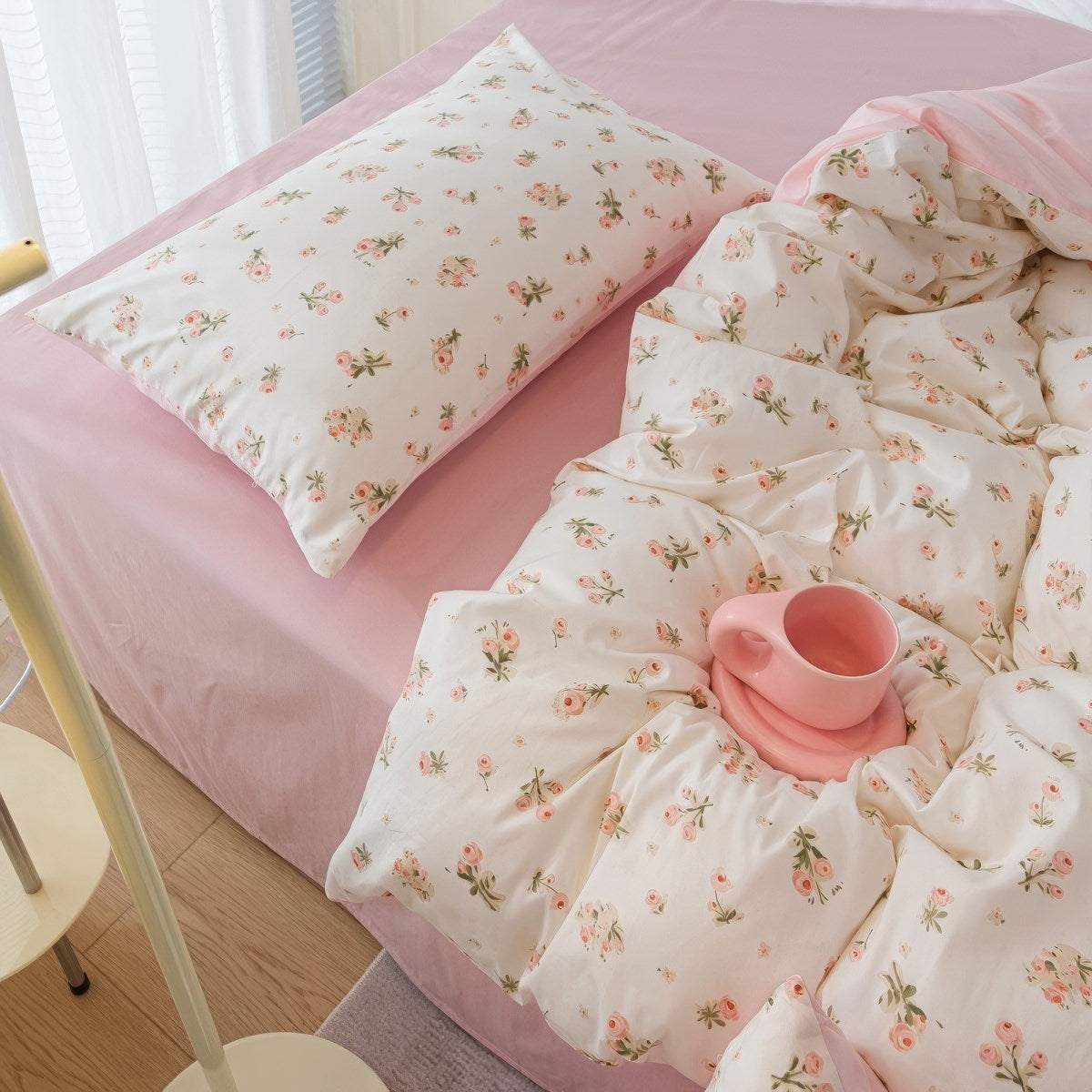 Spring Roses Pale Pink Bedding Set